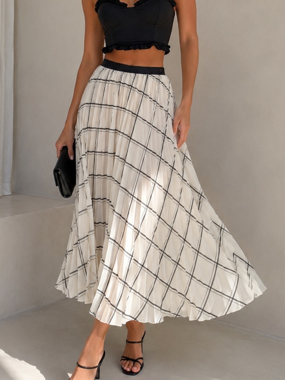 H&M Black & Ivory Pleated Midi Skirt with Windowpane Check